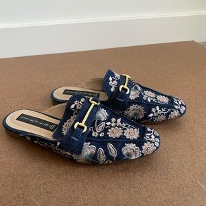 Steve Madden Embroidered Mule Loafers -size 6